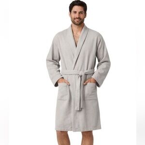 🆕 Room Essentials Gray Bath Robe
100% cotton